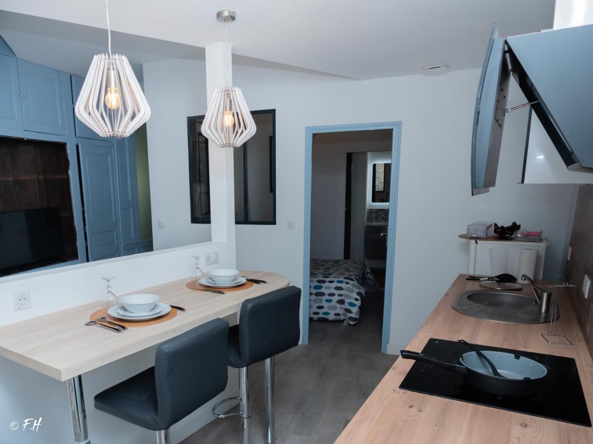 Le Vieux Laval Apartment Laval  Luaran gambar