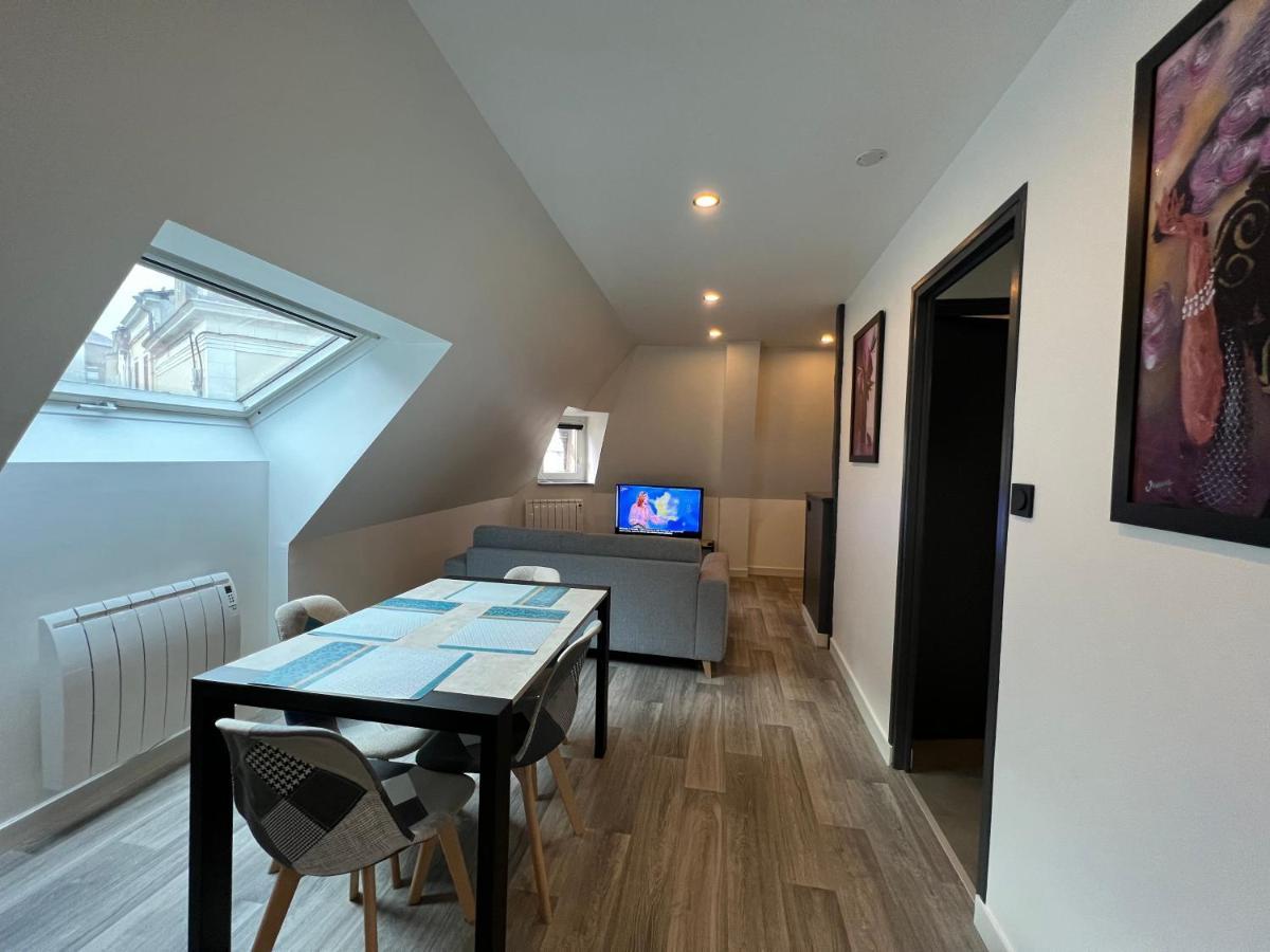 Le Vieux Laval Apartment Laval  Luaran gambar